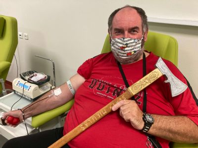 Vďaka bariatrickej operácii v Levoči  schudol takmer 100kg a prišiel sa poďakovať darovaním krvi